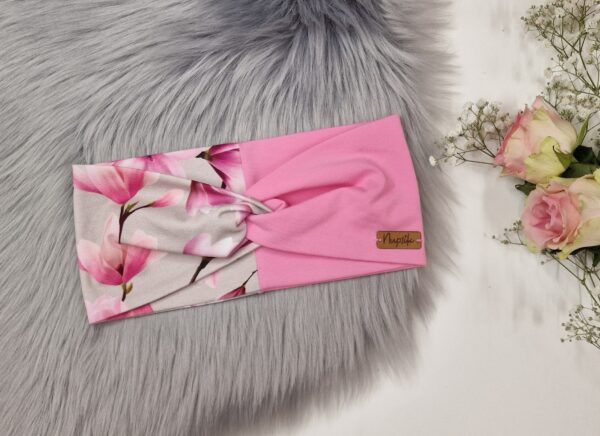 Peapael Magnooliad ja hele fuksia